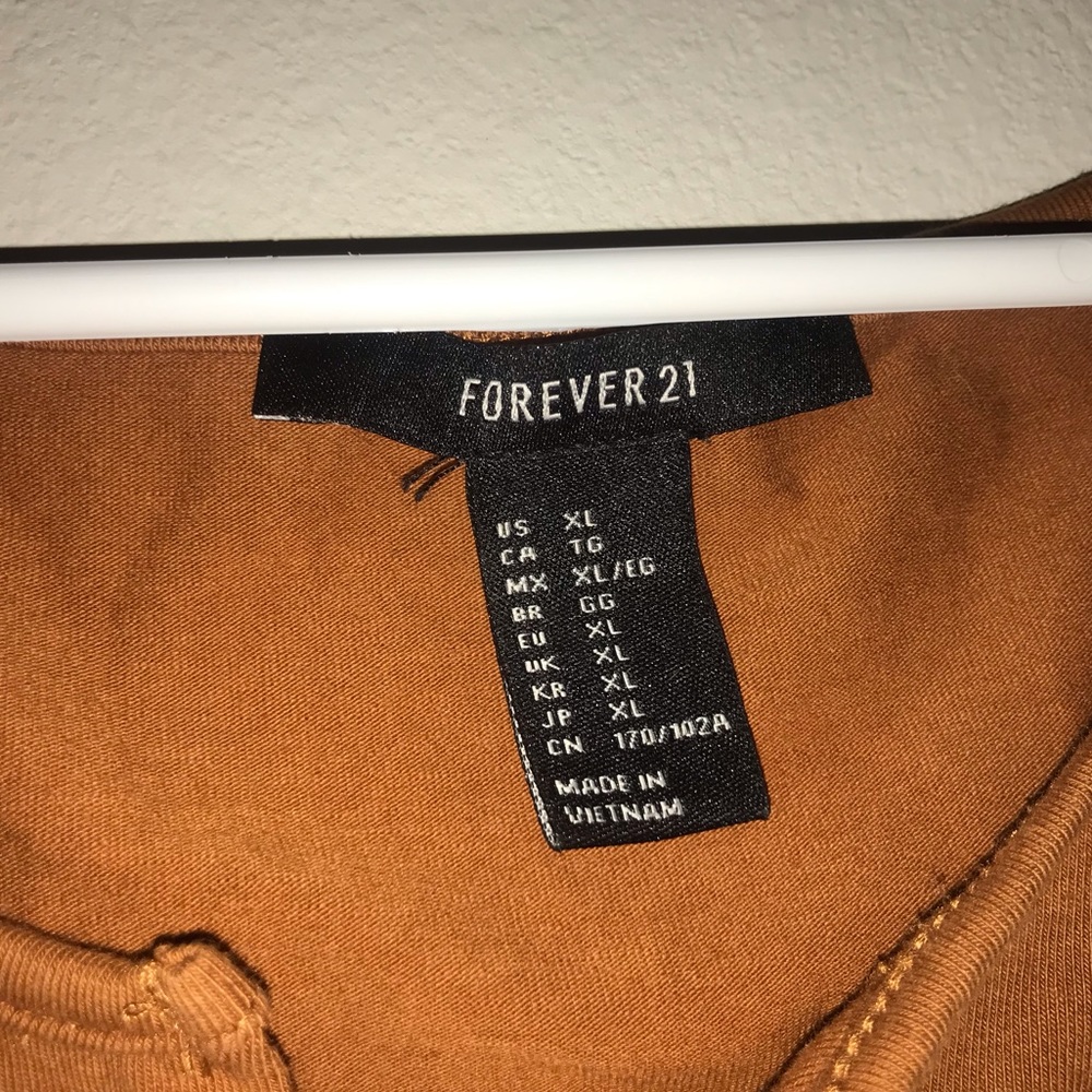 Forever 21, XL, brown 1/3 sleeve crop top - Picture 3 of 3